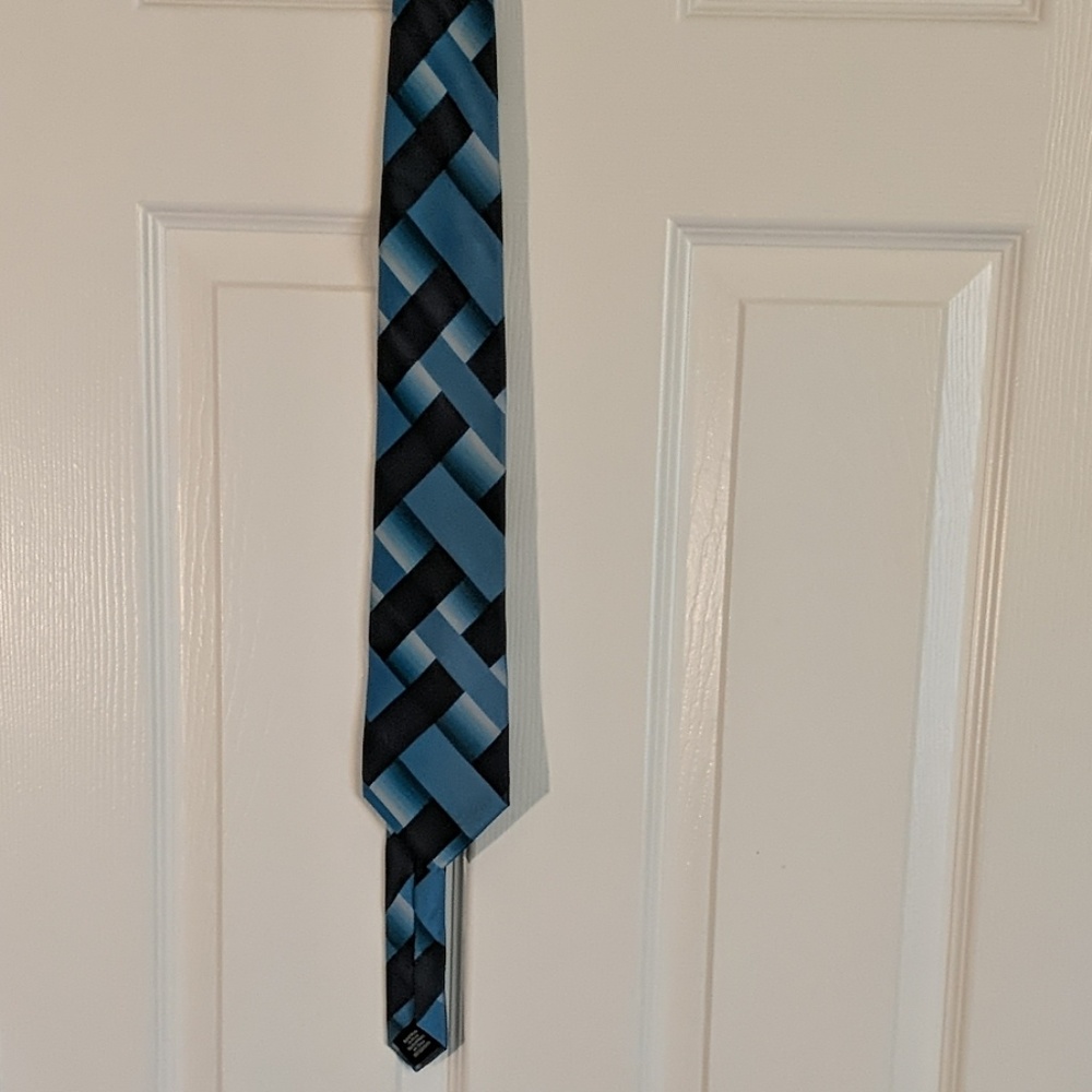 Men's tie